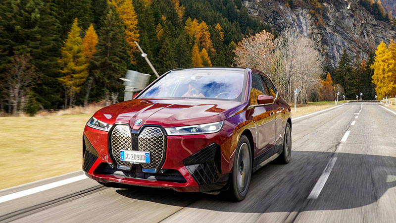 BMW iX